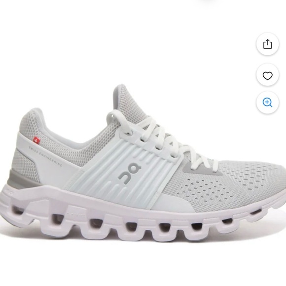 On cloudswift glacier/ white wombs running shoes size 7 - Picture 2 of 5